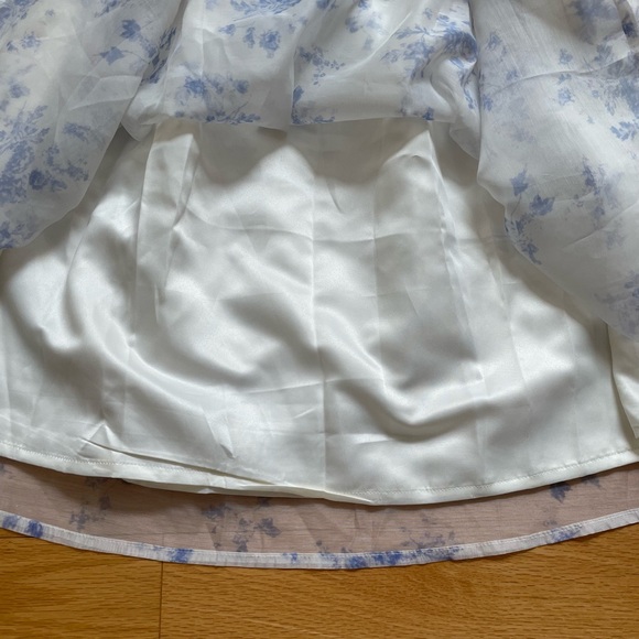 CHICWISH Pleated Midi Skirt-Blue/Ivory Floral/Toile Pattern-Medium - Picture 9 of 9